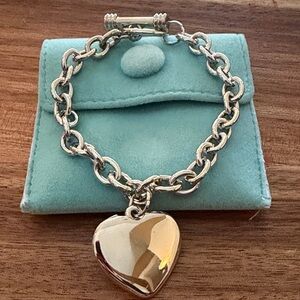 Fashion Inspired Silver Heart Charm toggle Bracelet